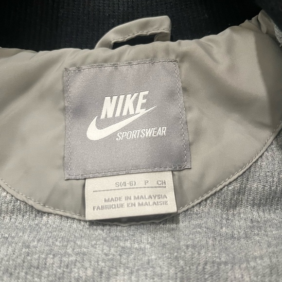 Nike Vest - Picture 4 of 4